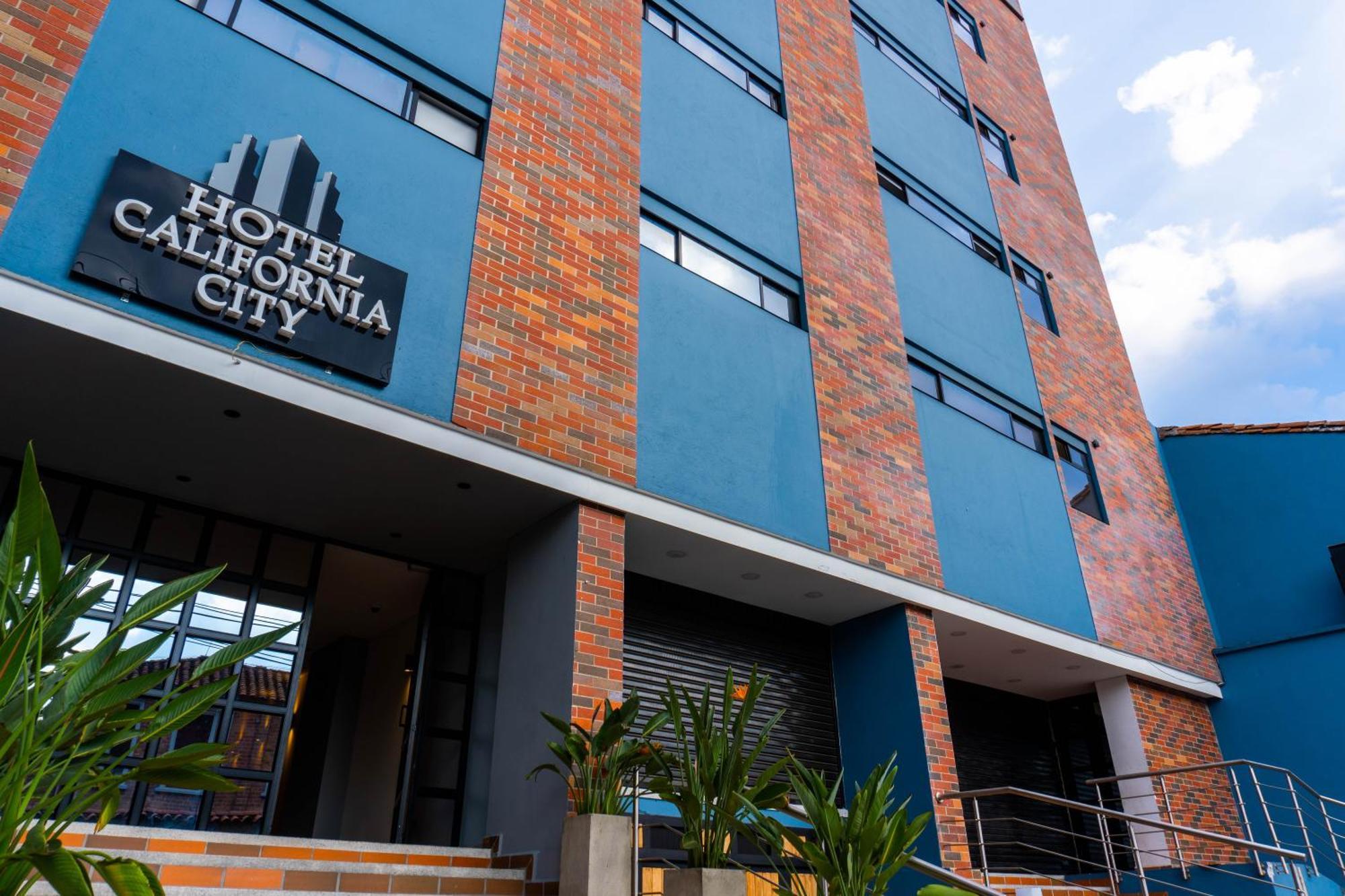 Hotel California City Меделин Екстериор снимка